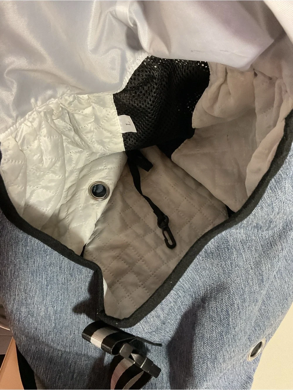 Halovie Dog Carrier Blue Purse Vented Nwot Pockets Adjustable Strap Light Blue M